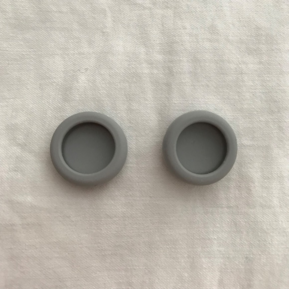 NEW Nintendo Switch Joy Con Thumb Grips Joystick Caps Covers Light Grey - Picture 4 of 6